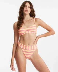 Buy β¨ Billabong Sunchaser Kenzley Underwire π Bikini Top PINEAPPLE β€οΈ 16 Buy β¨ Billabong Sunchaser Kenzley Underwire π Bikini Top PINEAPPLE β€οΈ -Women's Swim Store abjx300553 billabongw pne frt1 1